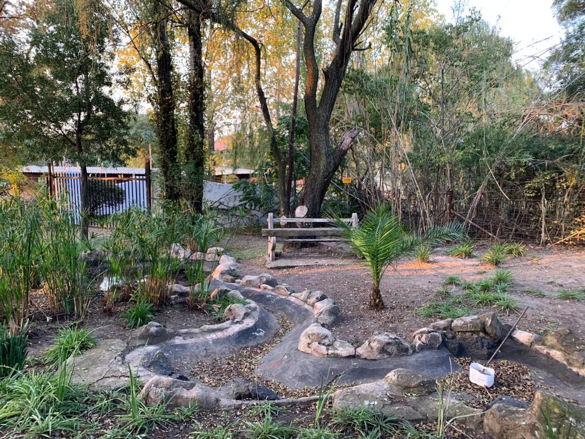 Weeping Willow Midrand Buitenkant foto