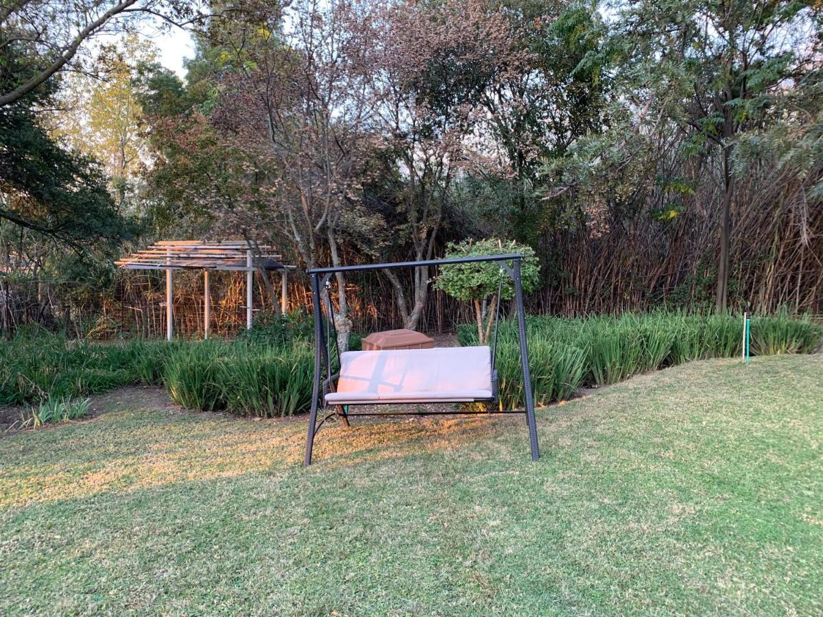 Weeping Willow Midrand Buitenkant foto